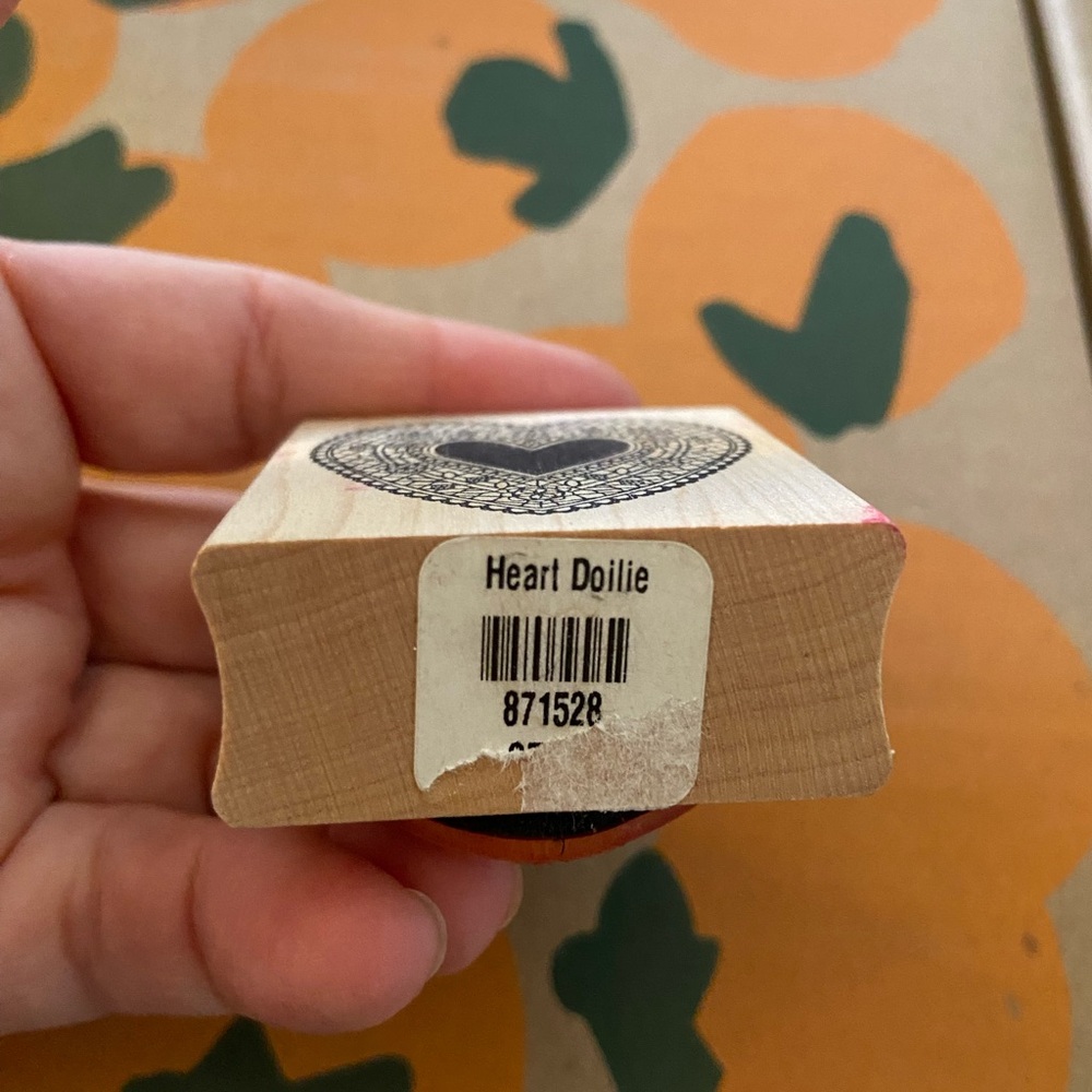 Paper Source Stamp - Intricate Heart - Picture 5 of 5